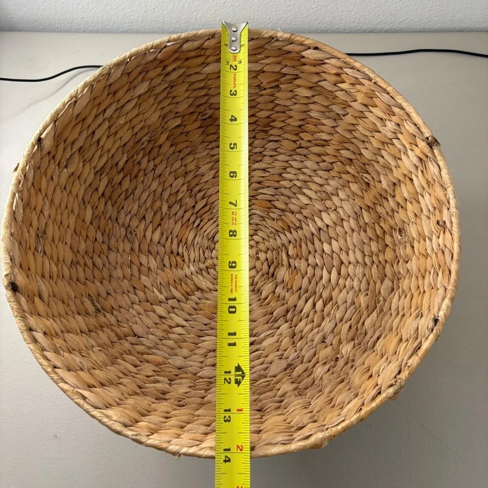 VTG Handwoven Woven Seagrass Pedestal Bowl Footed Fruit Basket Centerpiece Boho